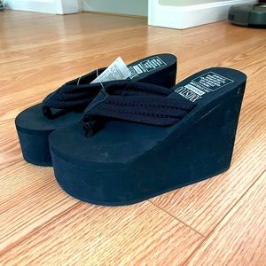 Black platform flip flops